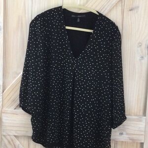 White House Black Market blouse size 10  EUC 3/4 length sleeve  PTP 20”